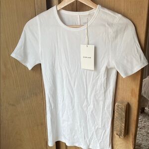 Everlane Classic White Short Sleeve Tee
